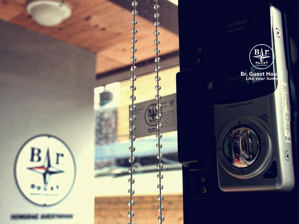 Br. Guesthouse Hongdae Seoul Exterior photo