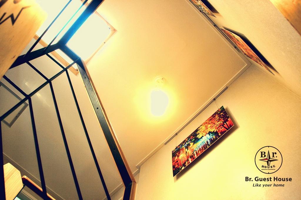Br. Guesthouse Hongdae Seoul Exterior photo