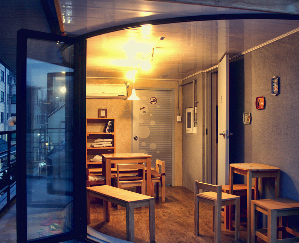 Br. Guesthouse Hongdae Seoul Exterior photo