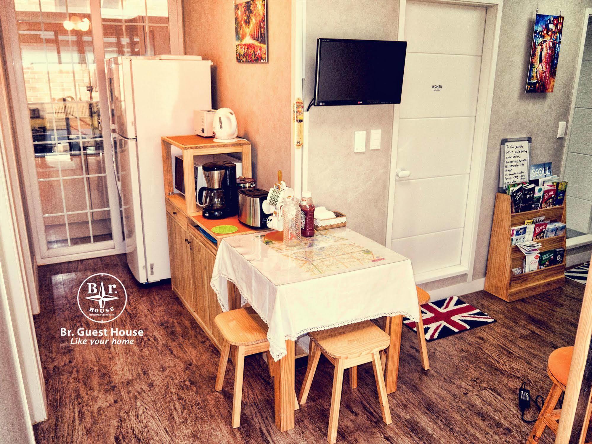 Br. Guesthouse Hongdae Seoul Exterior photo