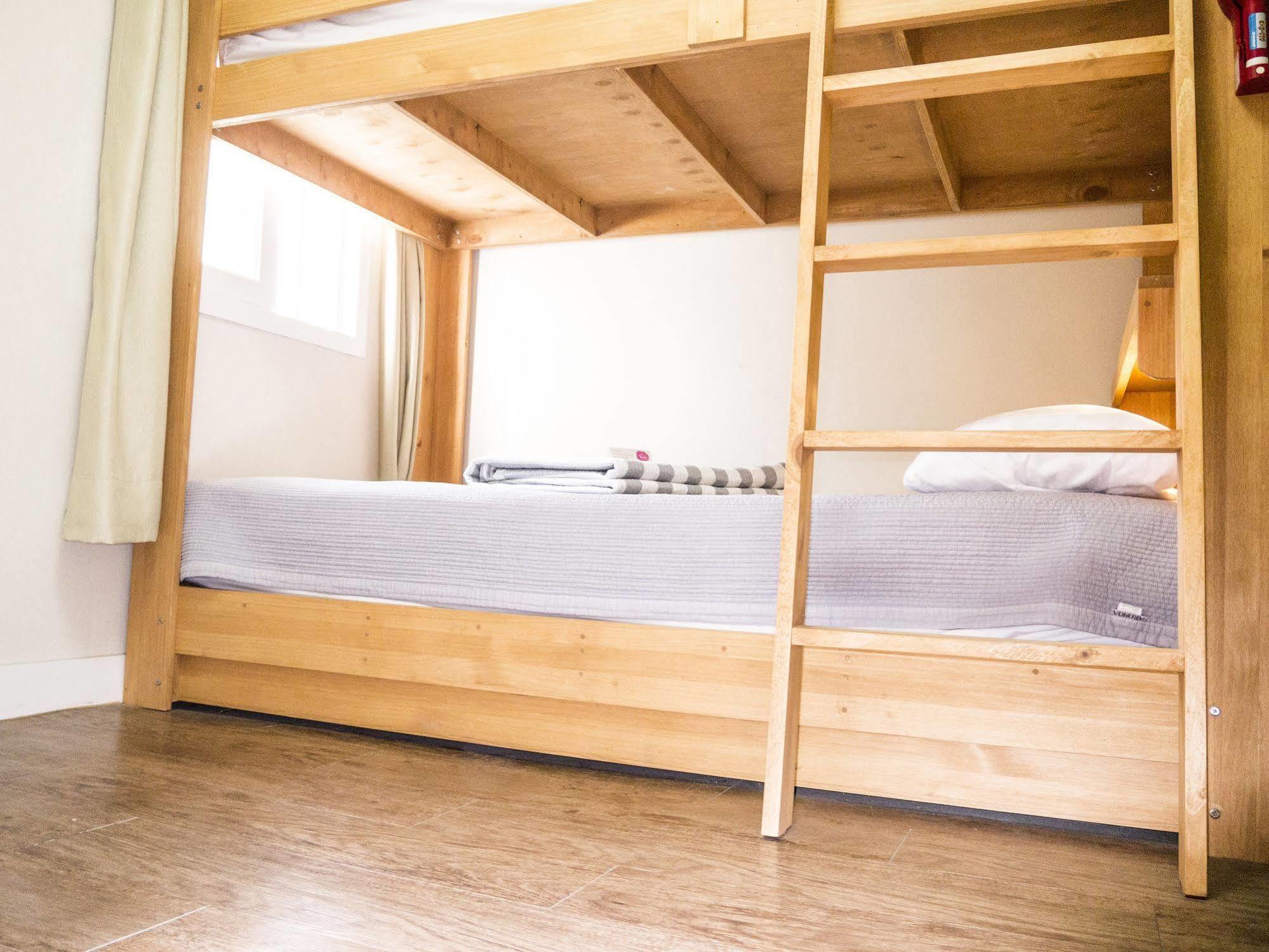 Br. Guesthouse Hongdae Seoul Exterior photo