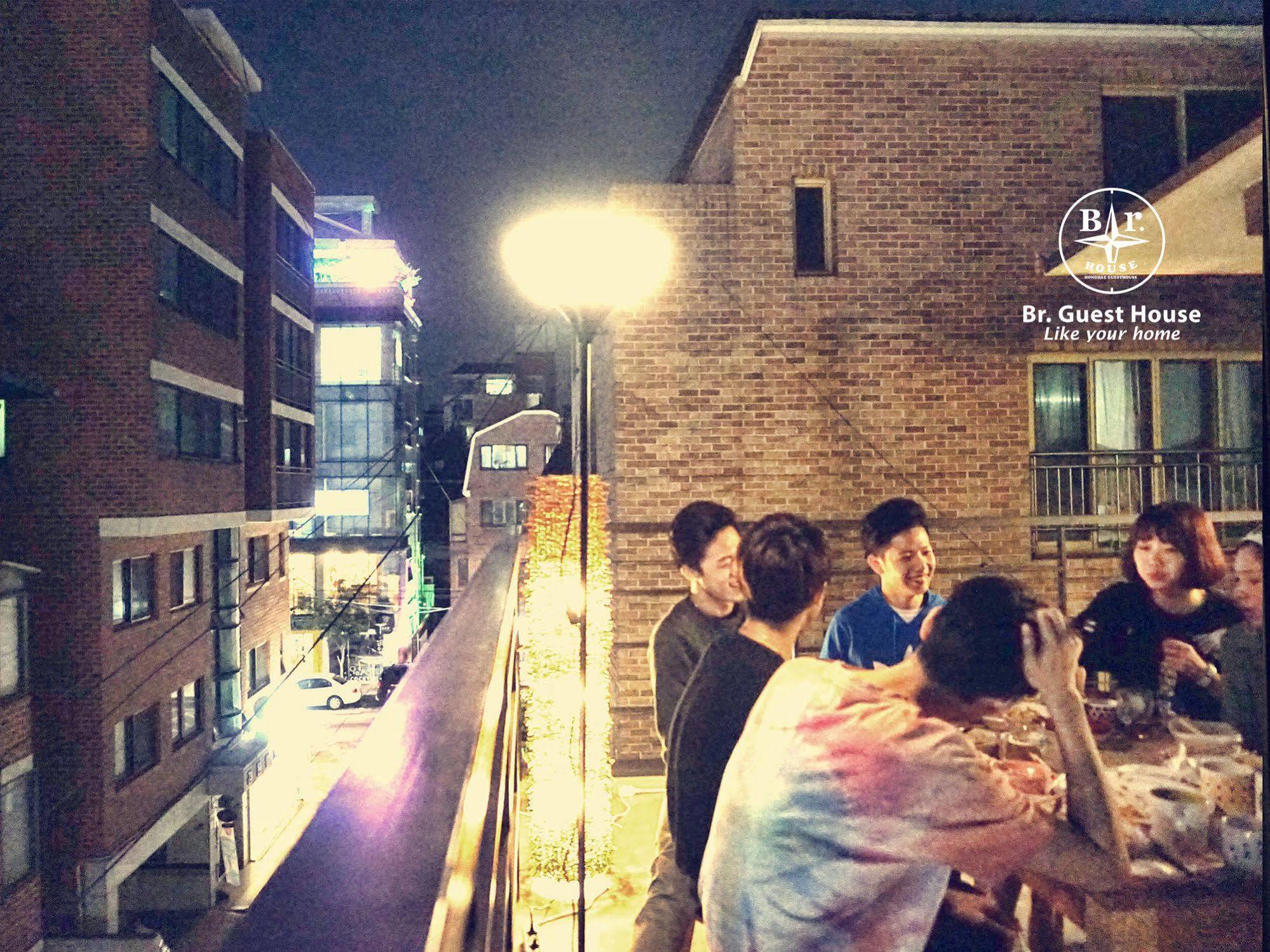 Br. Guesthouse Hongdae Seoul Exterior photo